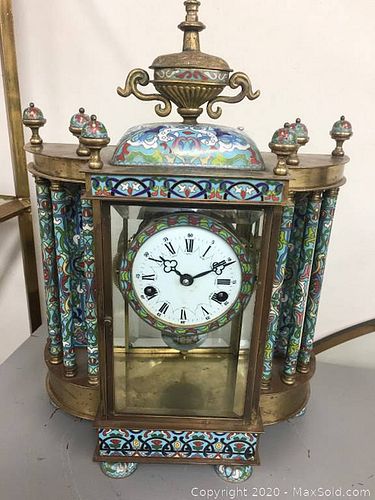 Lot #0009 (1 of 16)