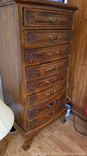 Lot #0140 (1 of 16)