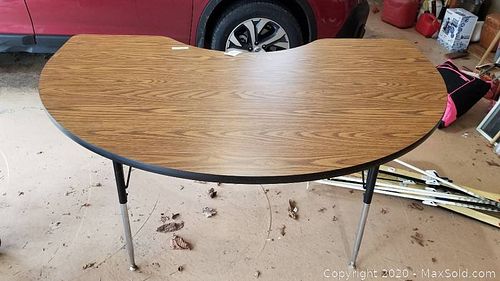 Lot #0143 (1 of 9)