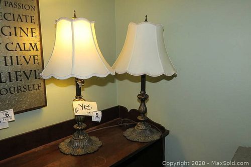 Lot #0009 (1 of 8)