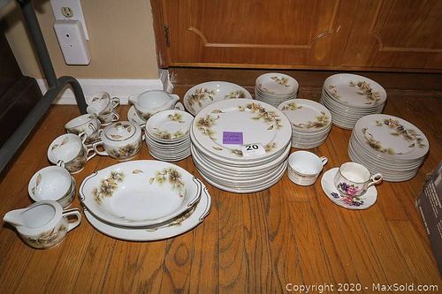 Lot #0020 (1 of 13)