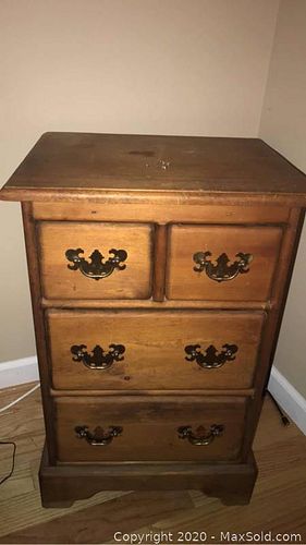 Lot #0045 (1 of 12)