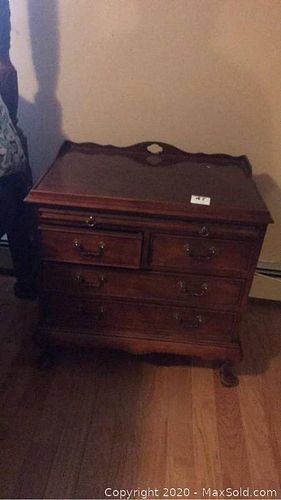 Lot #0047 (1 of 13)