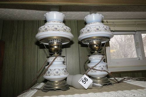 Lot #0058 (1 of 9)