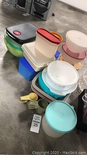 Lot #0025 (1 of 4)