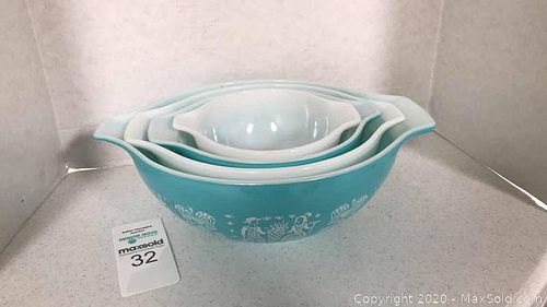 Lot #0032 (1 of 4)