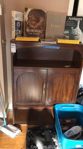 Lot #0850 (1 of 8)