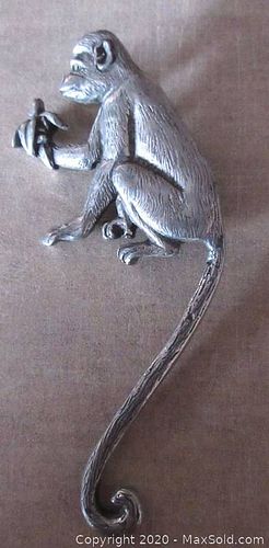 Lot #0073 (1 of 3)