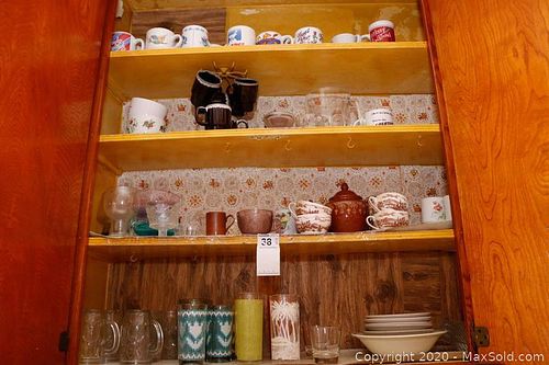 Lot #0038 (1 of 16)
