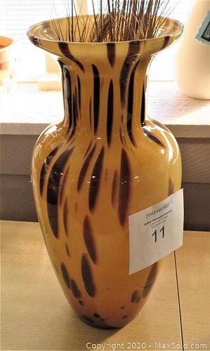 Lot #0011 (1 of 4)