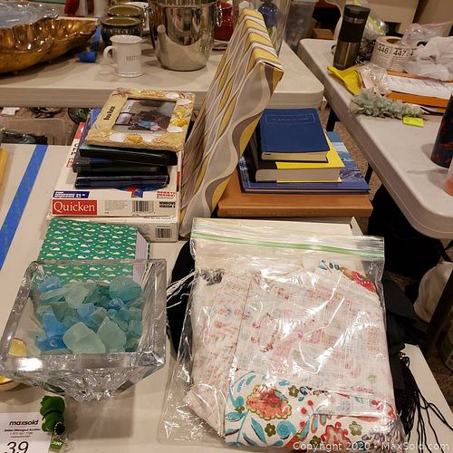 Lot #0039 (1 of 8)