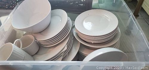 Lot #0067 (1 of 5)