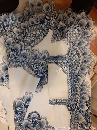 Lot #0173 (1 of 4)