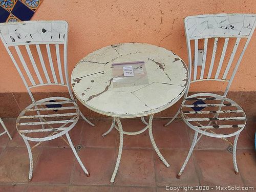 Lot #0182 (1 of 4)