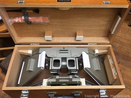 Lot #0010 (1 of 4)