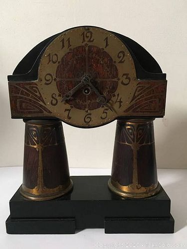 Lot #0026 (1 of 8)