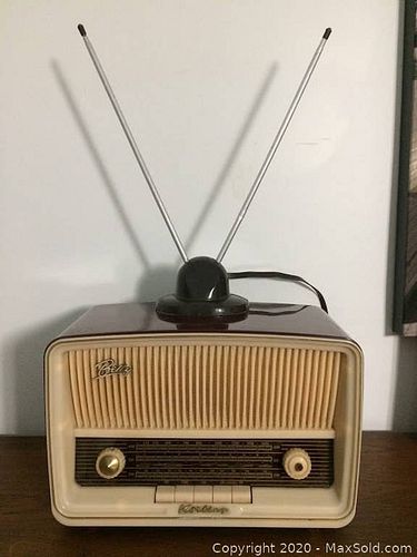 Lot #0075 (1 of 10)