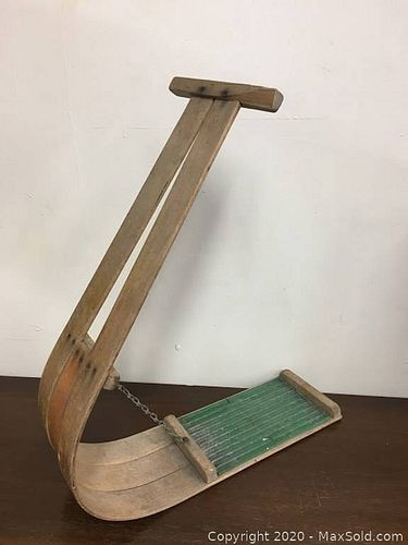 Lot #0125 (1 of 3)