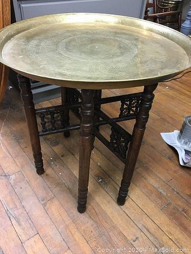 Lot #0147 (1 of 4)