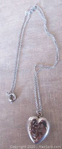 Lot #0055 (1 of 4)