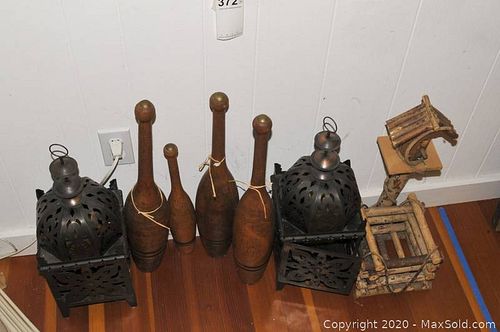 Lot #0372 (1 of 7)