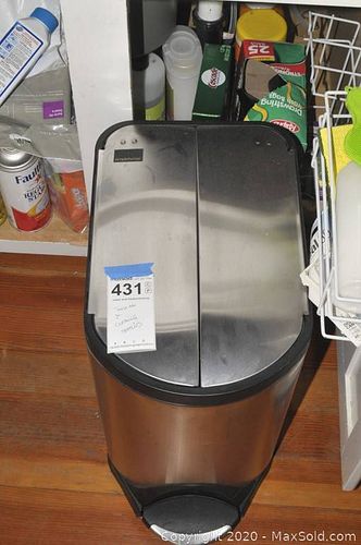 Lot #0431 (1 of 6)