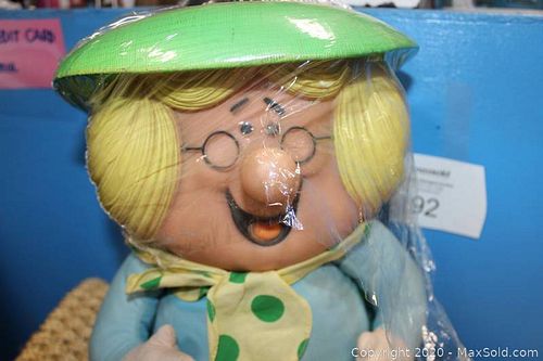 Lot #0092 (1 of 6)