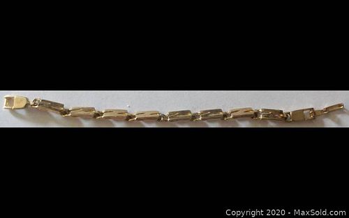 Lot #0217 (1 of 3)