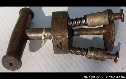 Lot #0235 (1 of 4)