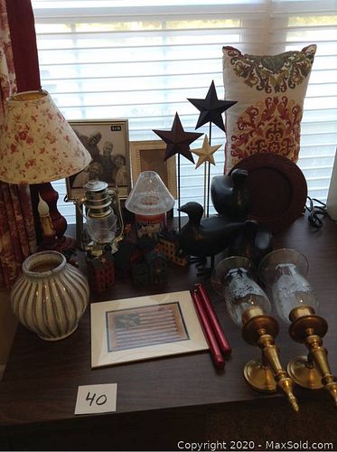 Lot #0040 (1 of 10)