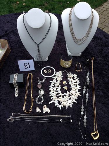 Lot #0081 (1 of 9)
