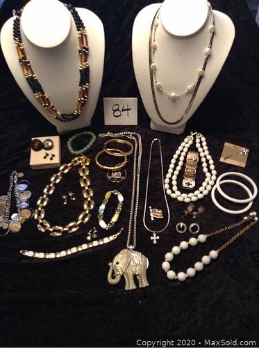 Lot #0084 (1 of 10)