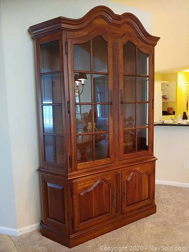 Lot #0131 (1 of 7)