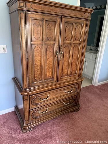 Lot #0133 (1 of 4)