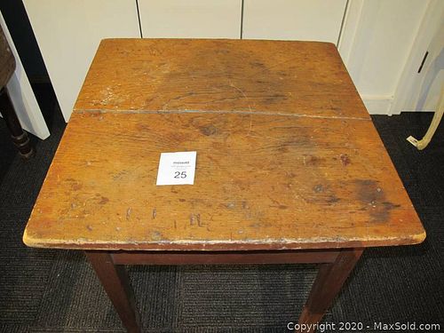 Lot #0025 (1 of 3)