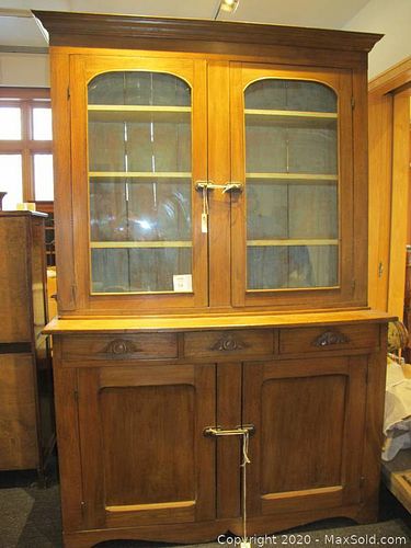 Lot #0054 (1 of 5)