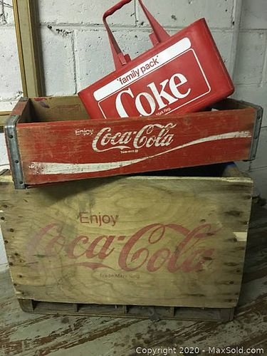 Lot #0025 (1 of 4)