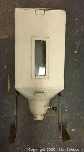 Lot #0045 (1 of 4)