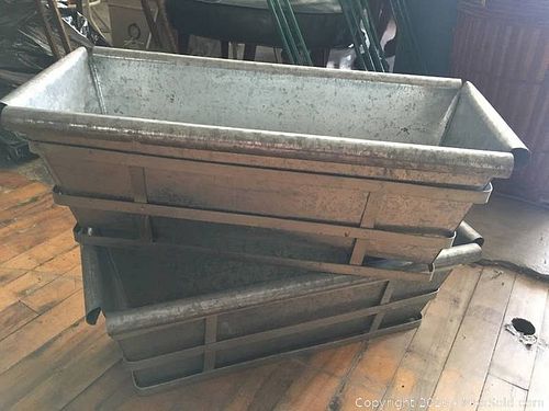 Lot #0051 (1 of 3)