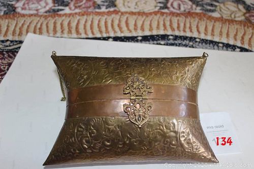 Lot #0134 (1 of 4)