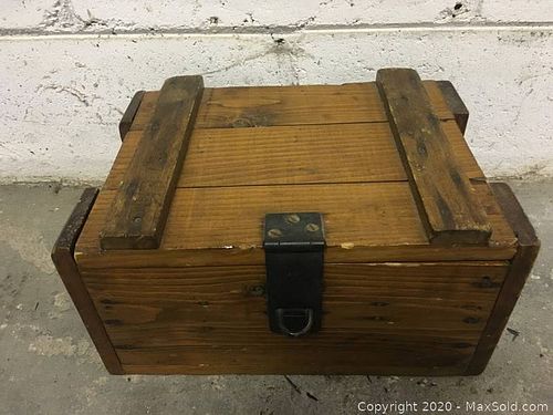Lot #0057 (1 of 4)