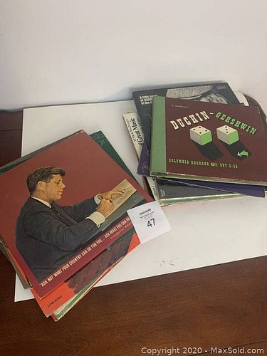 Lot #0047 (1 of 2)