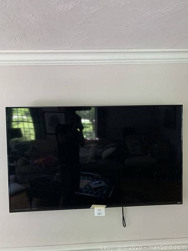 Lot #0101 (1 of 7)