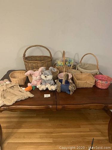 Lot #0113 (1 of 4)