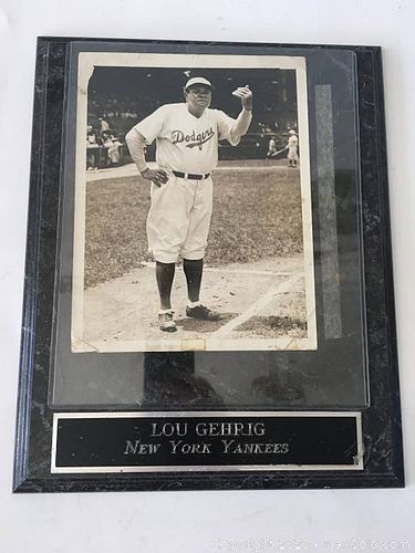 Lot #0018 (1 of 5)
