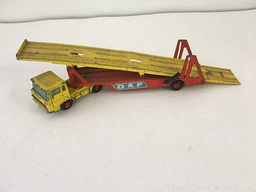 Lot #0065 (1 of 7)