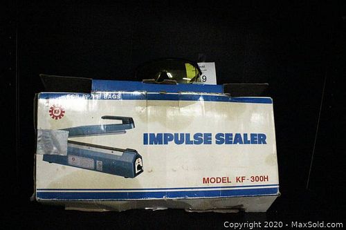 Lot #0119 (1 of 8)
