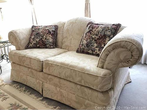 Lot #0018 (1 of 13)