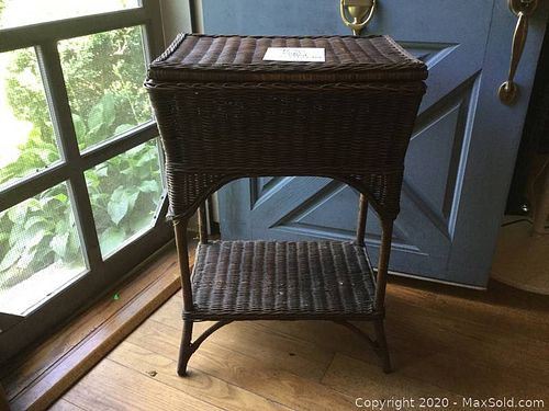Lot #0106 (1 of 8)