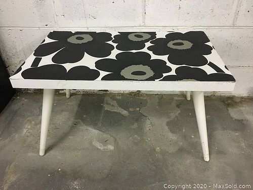 Lot #0007 (1 of 6)